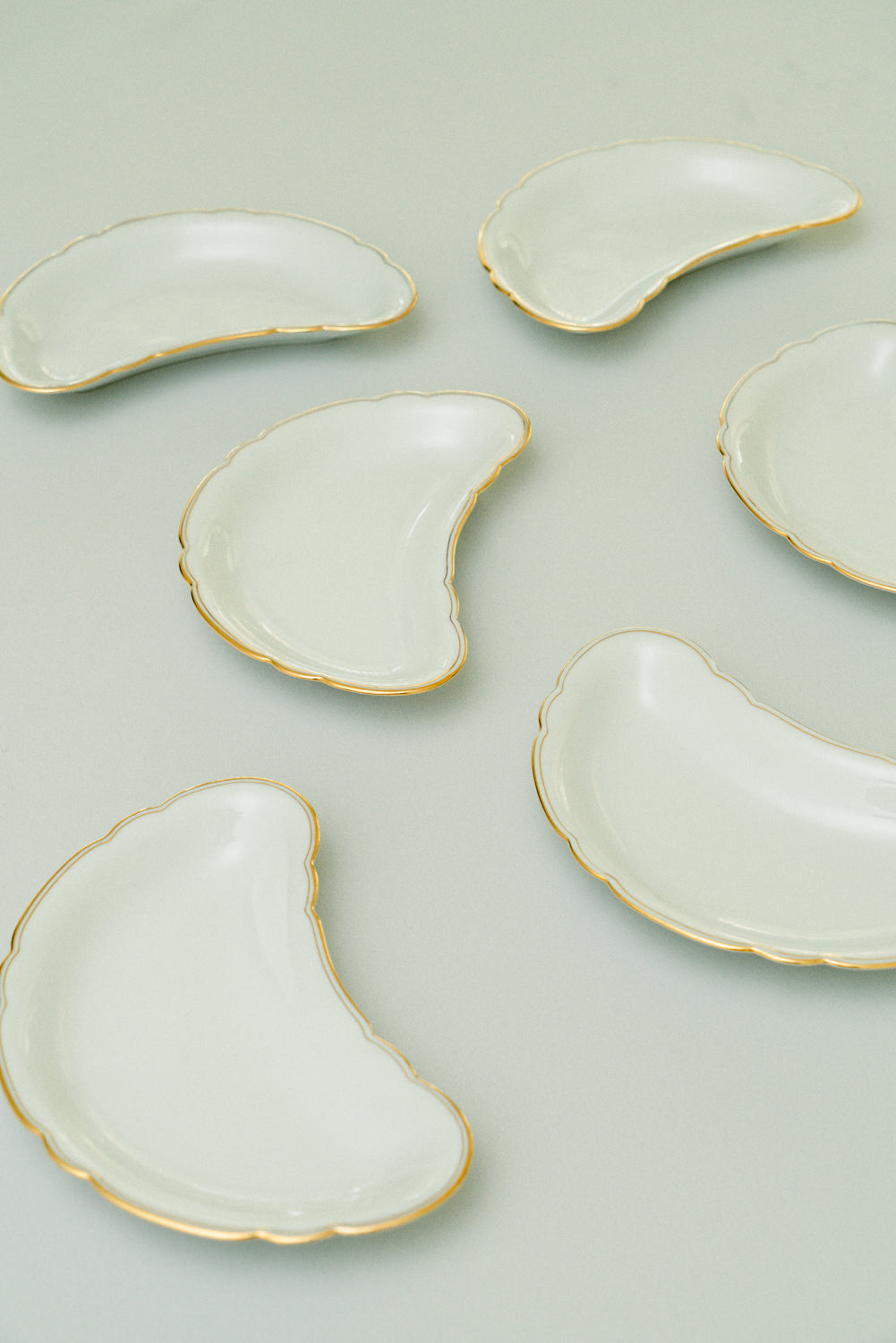 Set of 6 ceramic moon plates