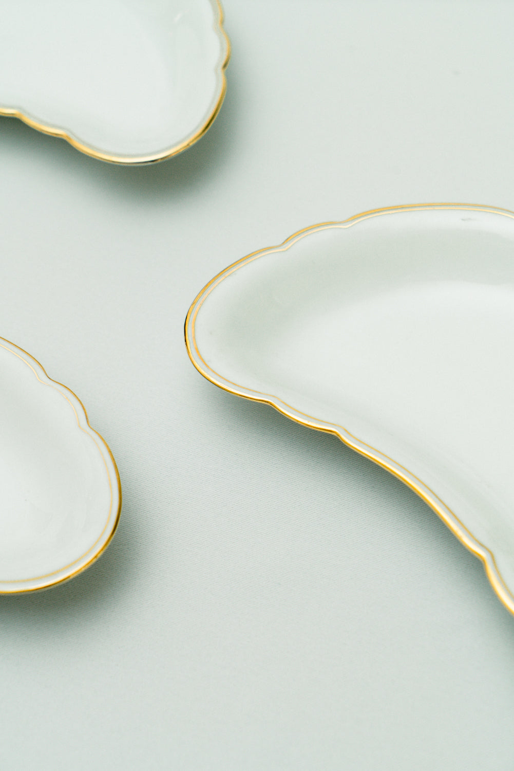 Set of 6 ceramic moon plates