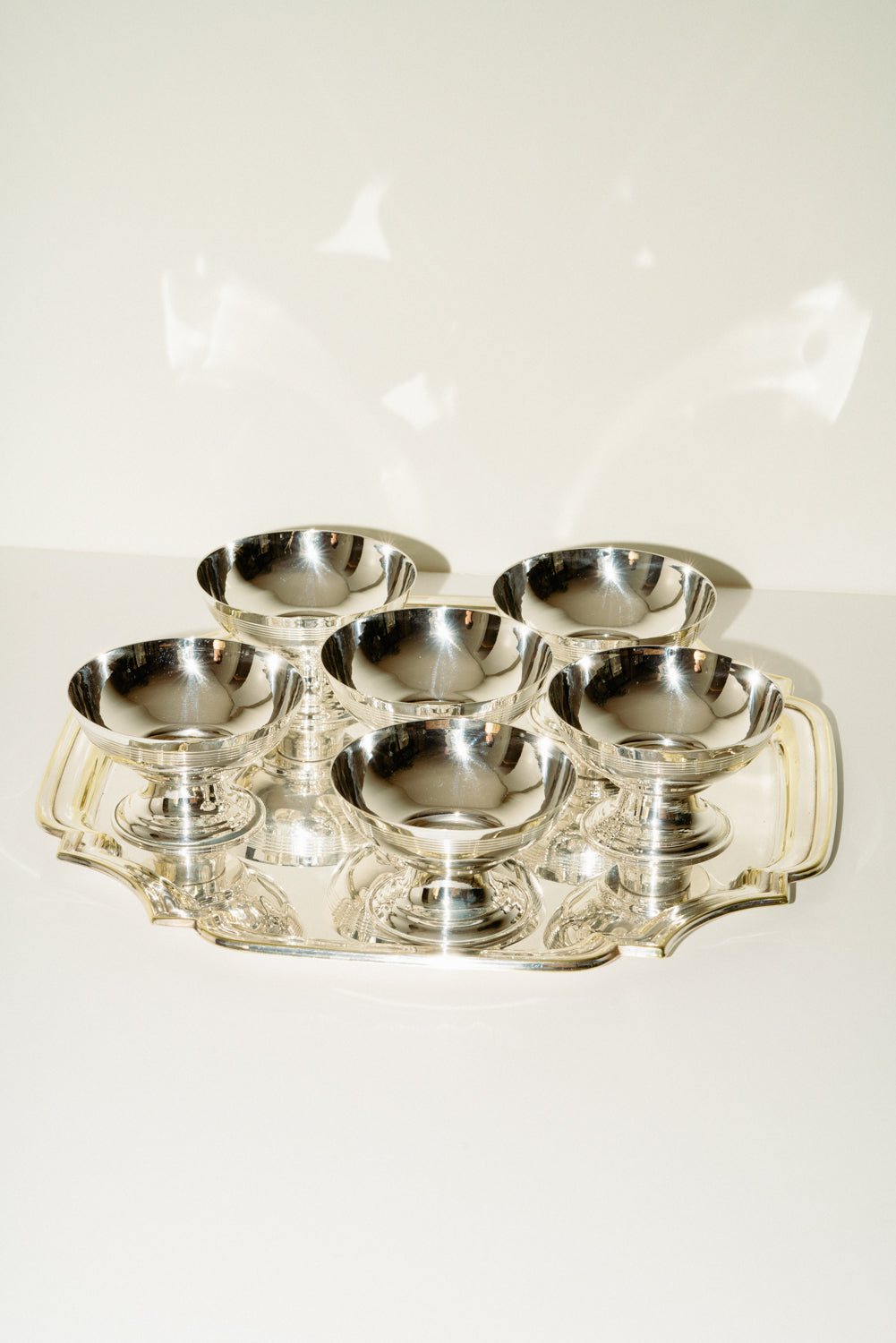 Set of 6 sorbet coupes with tray