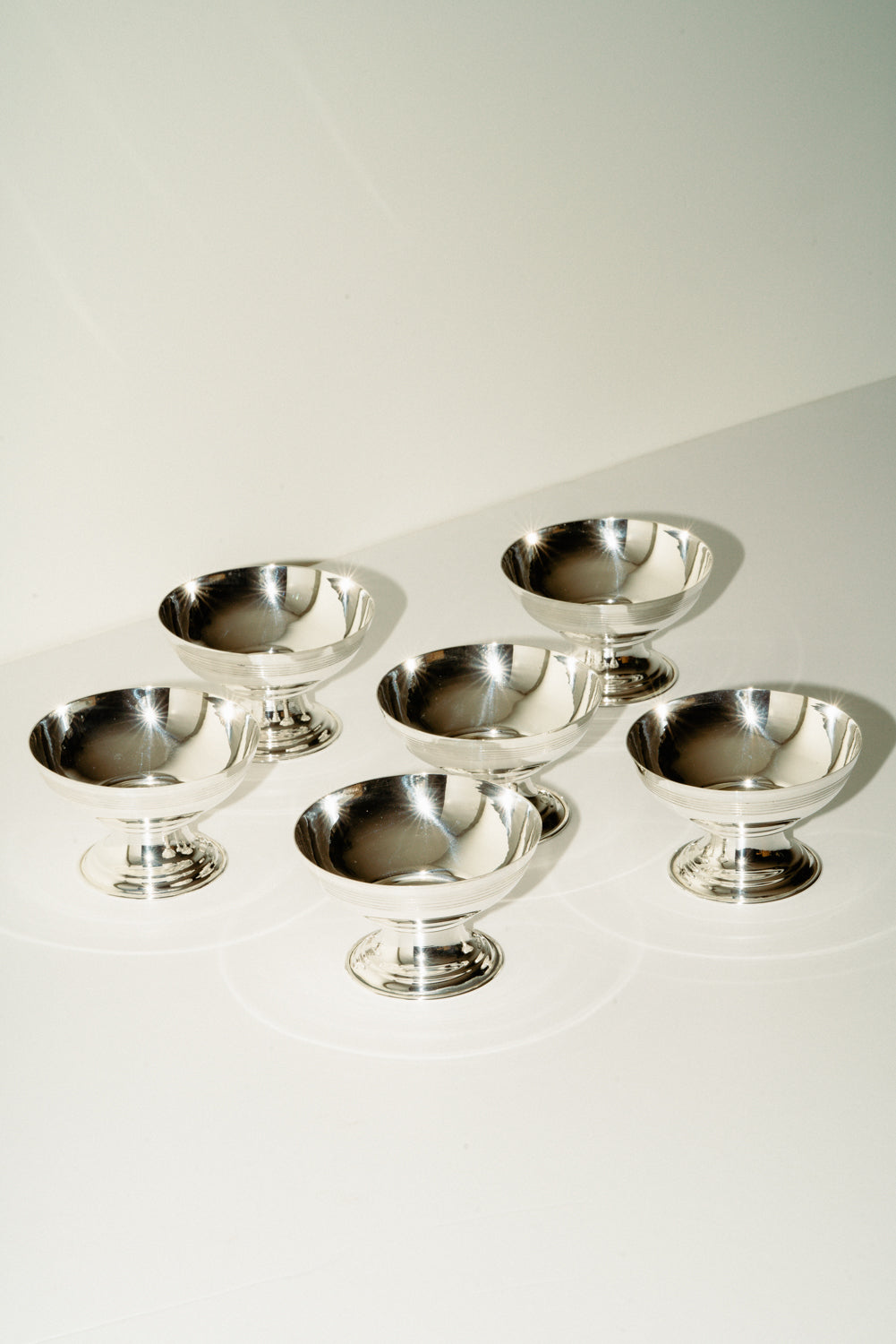 Set of 6 sorbet coupes with tray