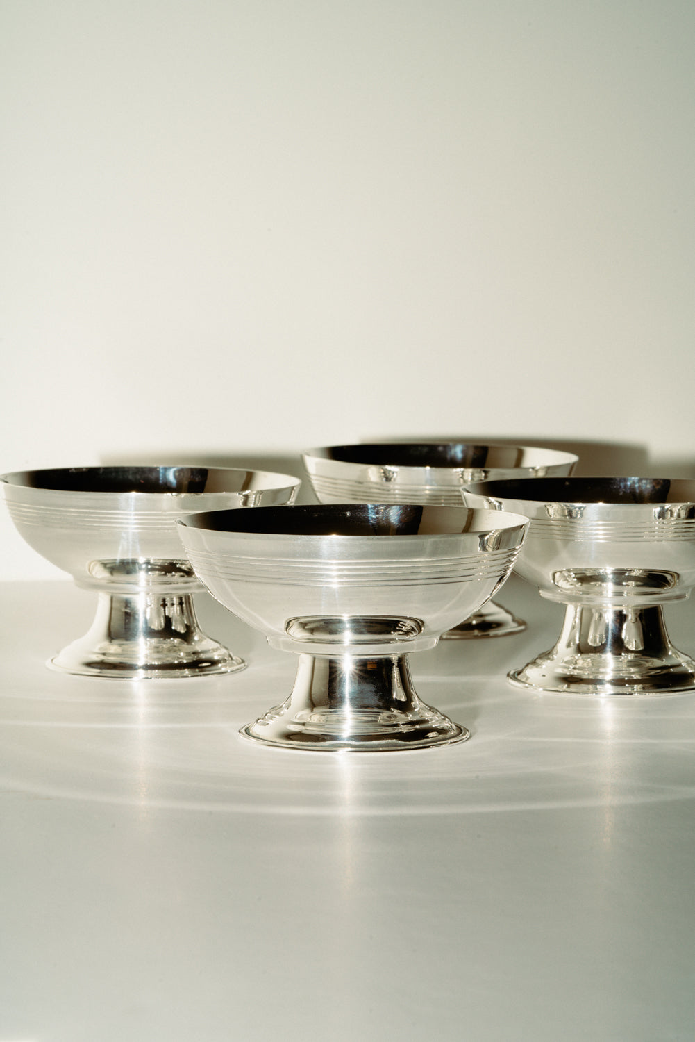 Set of 6 sorbet coupes with tray