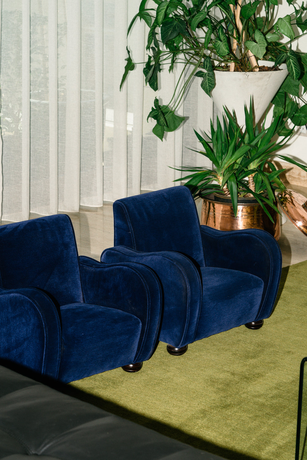 Set of 2 kids armchairs