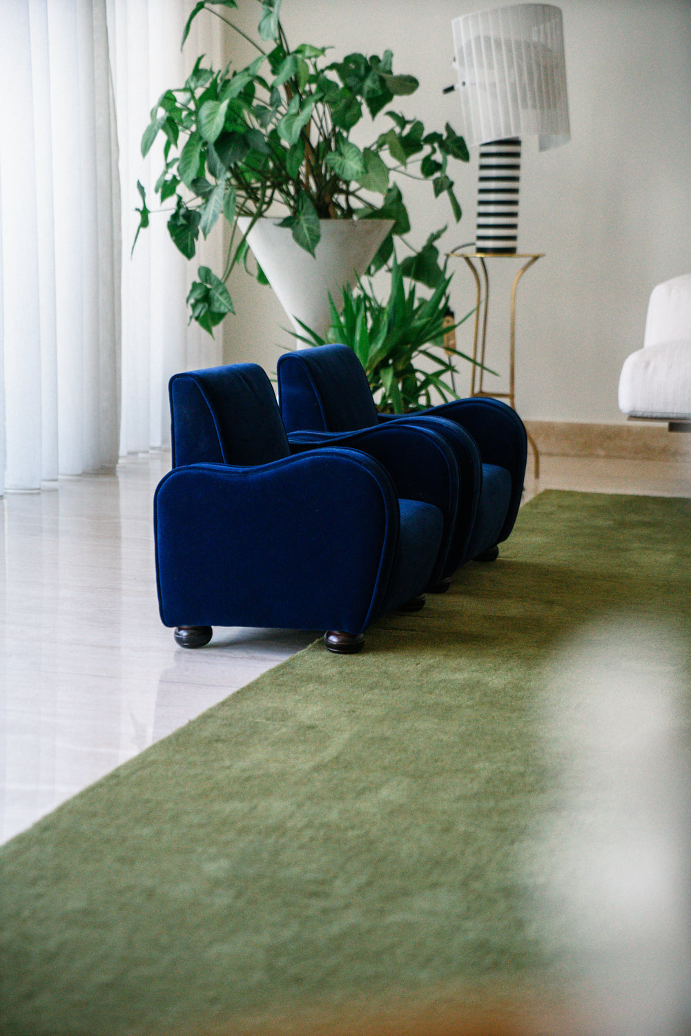 Set of 2 kids armchairs