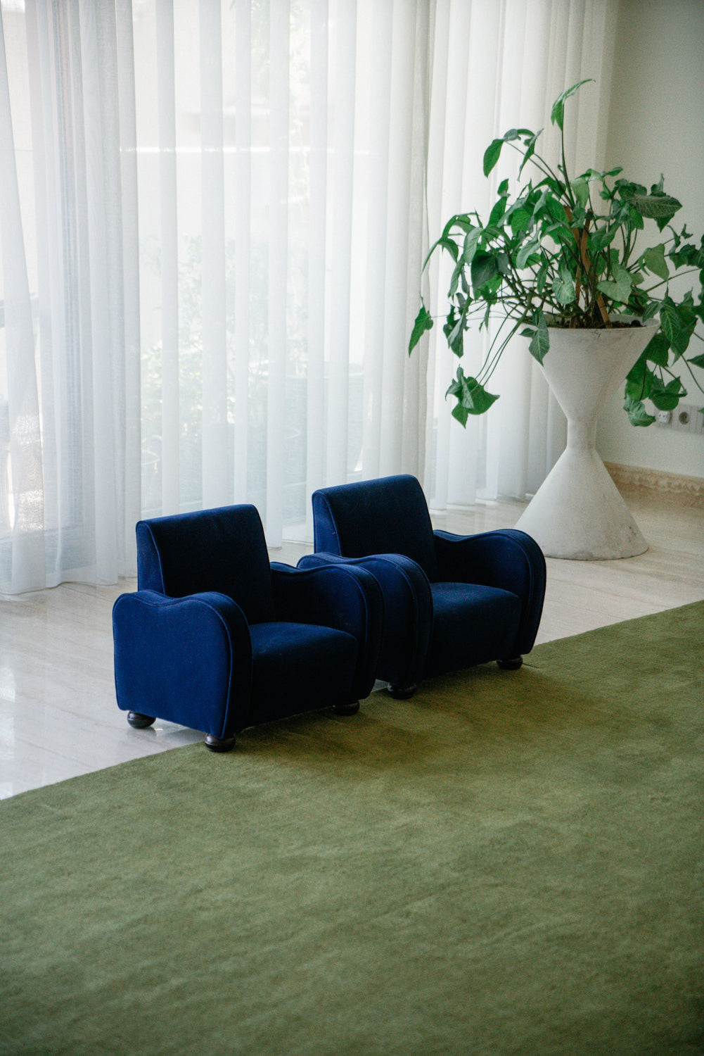 Set of 2 kids armchairs