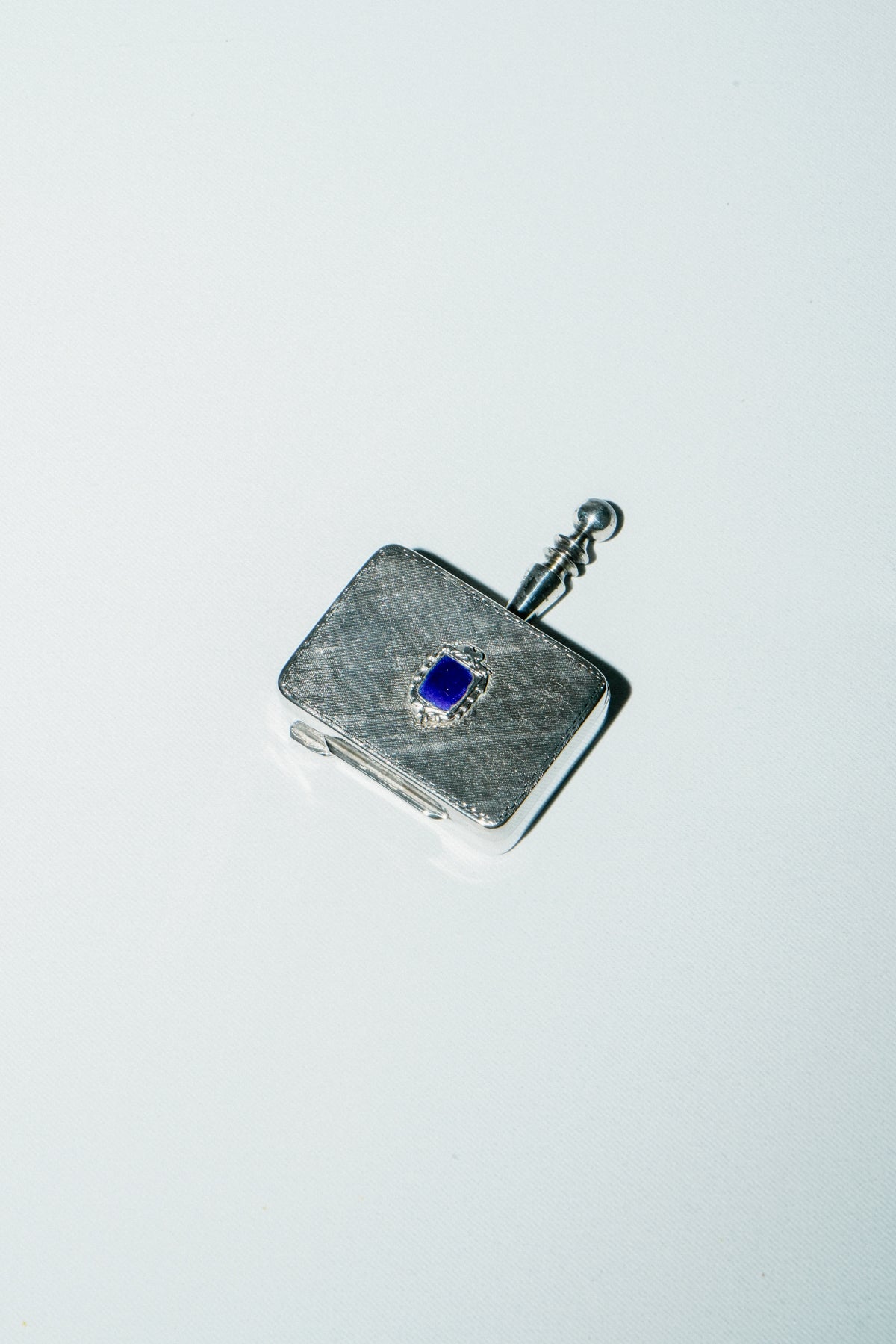 Portable mini ashtray