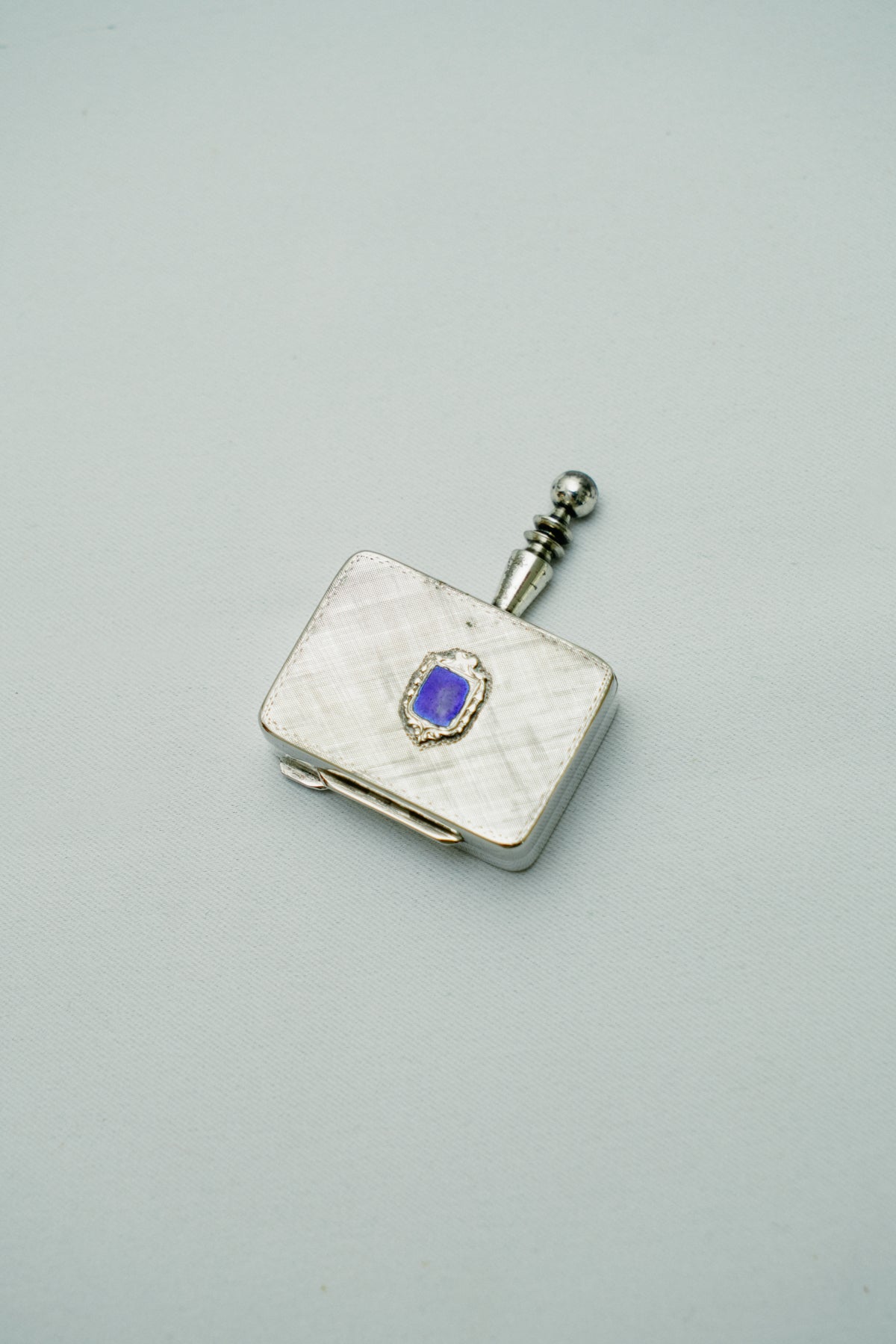Portable mini ashtray