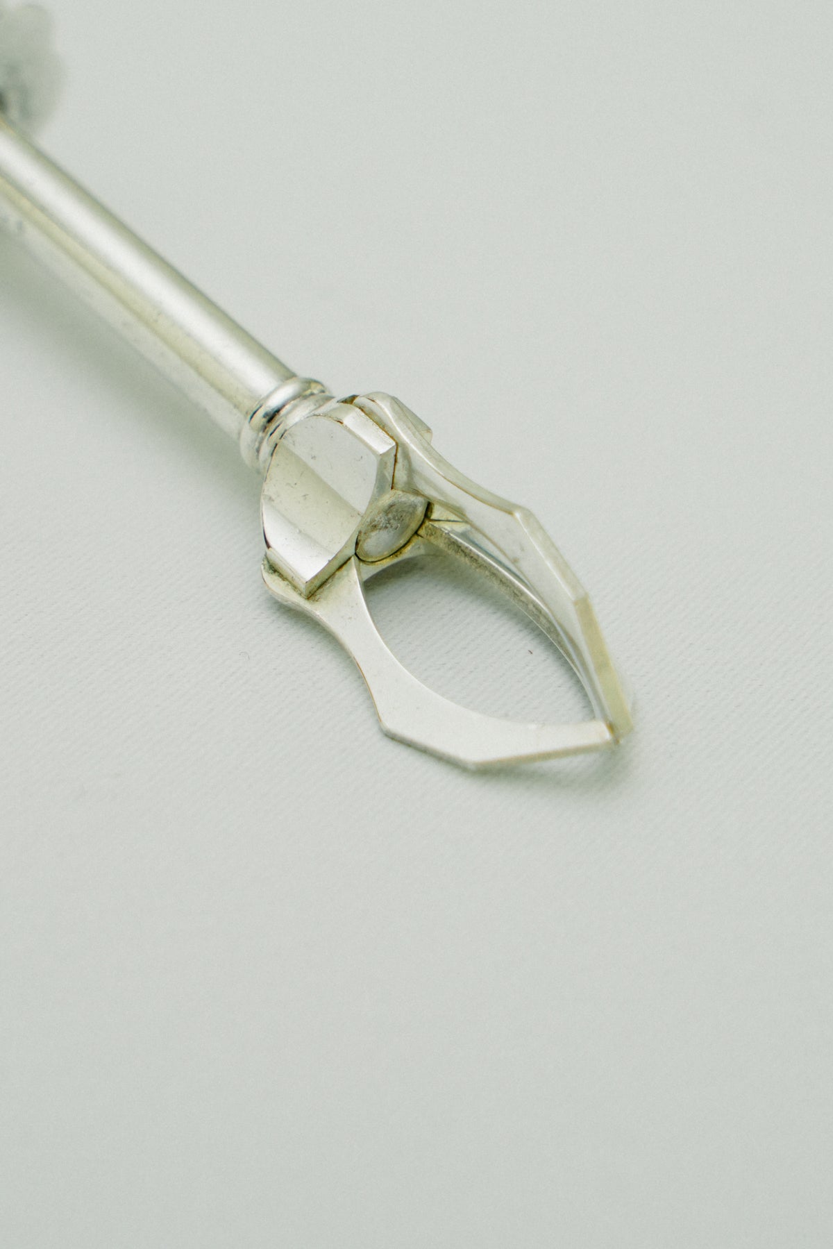 Sugar and/or olive tongs
