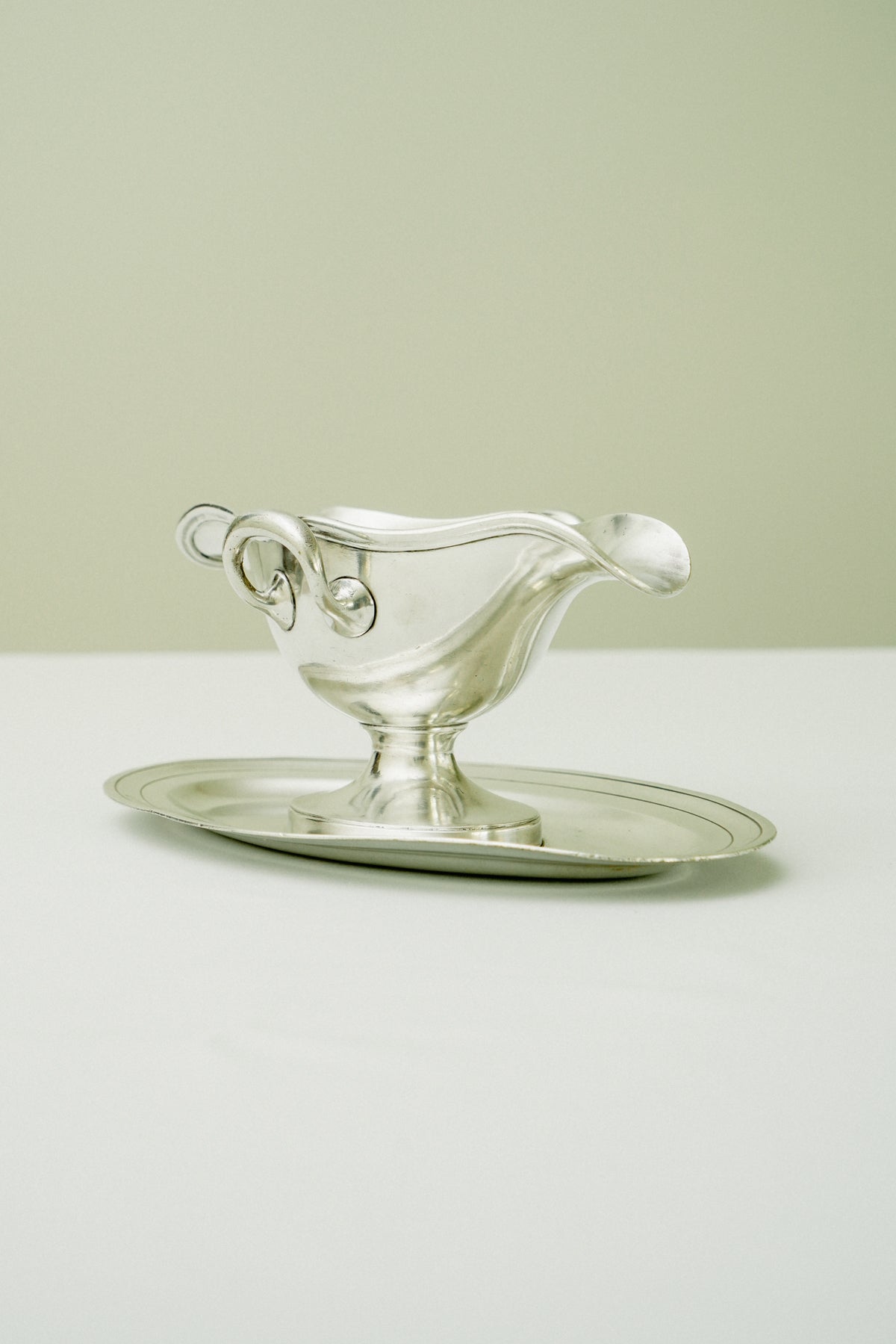 Set of 2 saucers