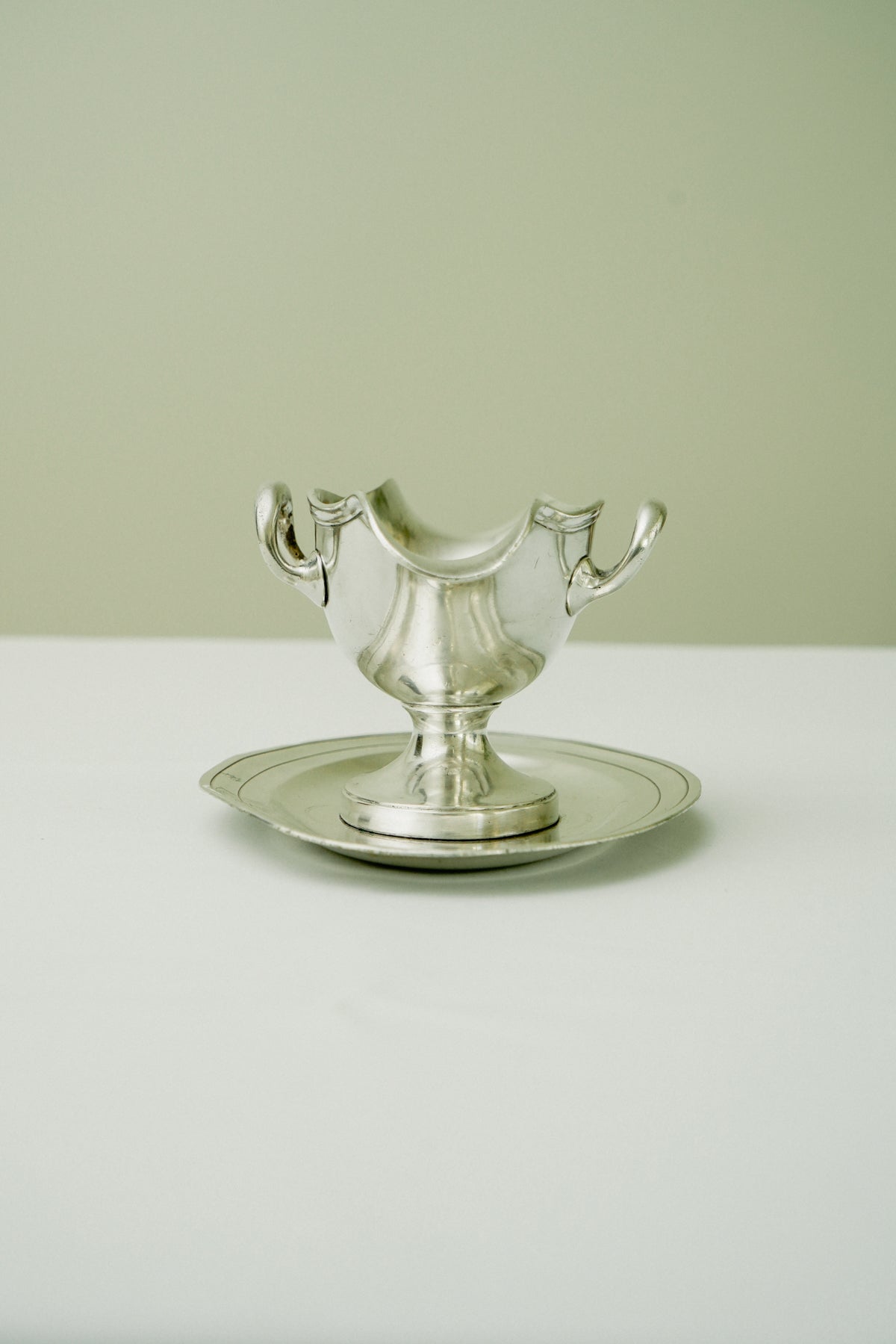 Set of 2 saucers