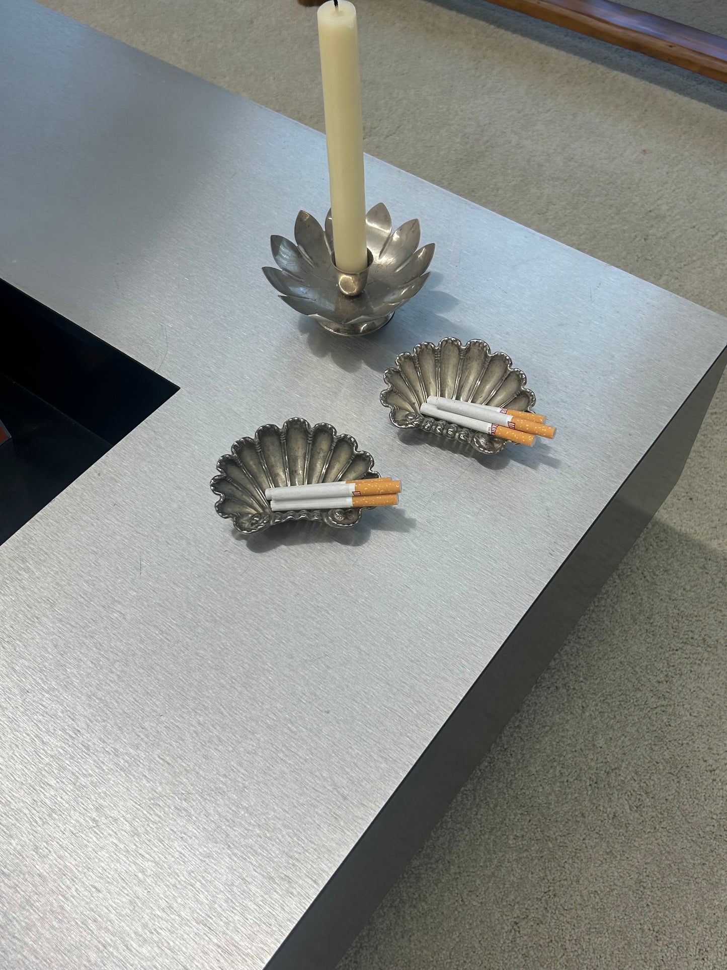 Set of 2 shell ashtrays
