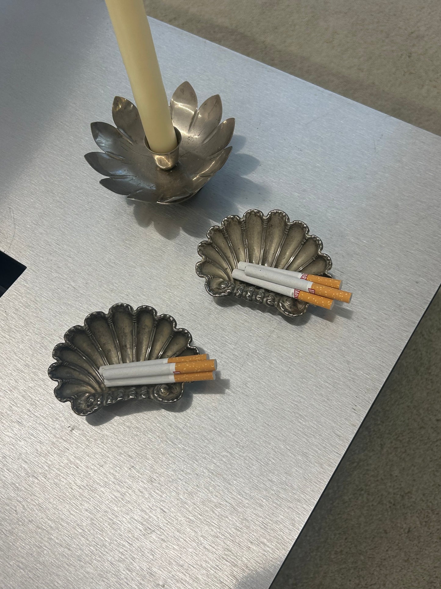 Set of 2 shell ashtrays