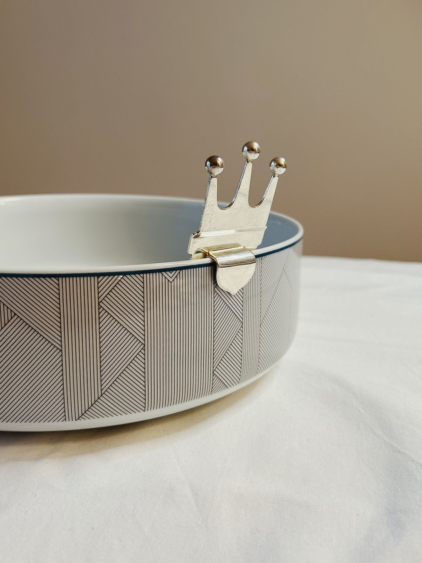 Cutlery rest
